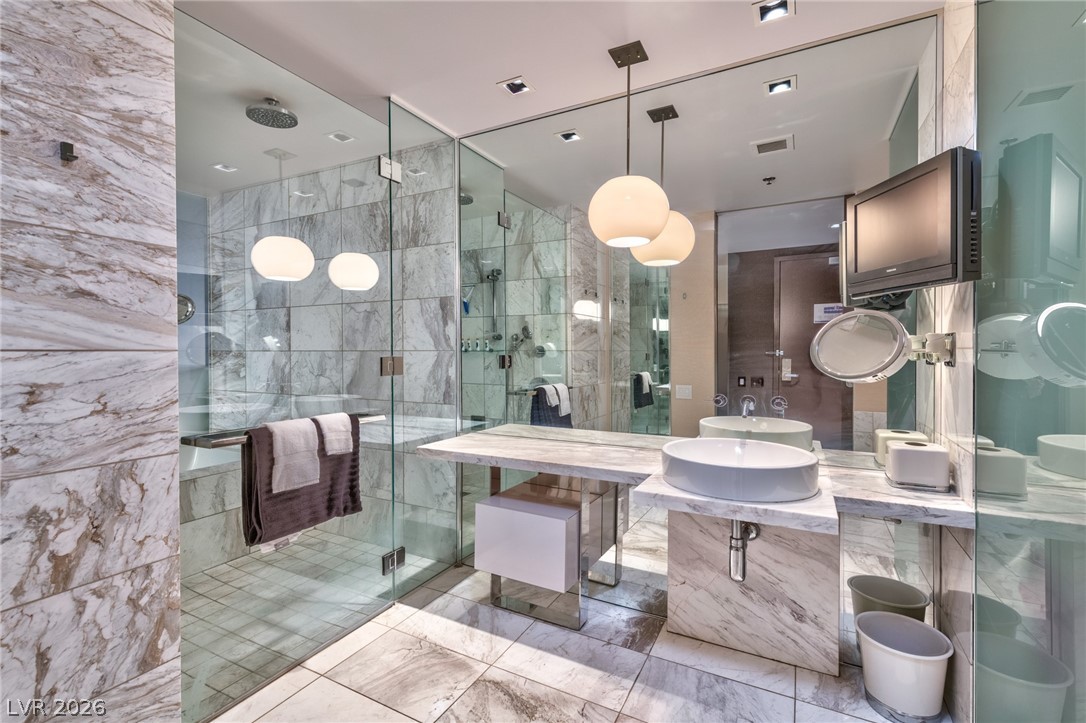 4381 West Flamingo Road 3904