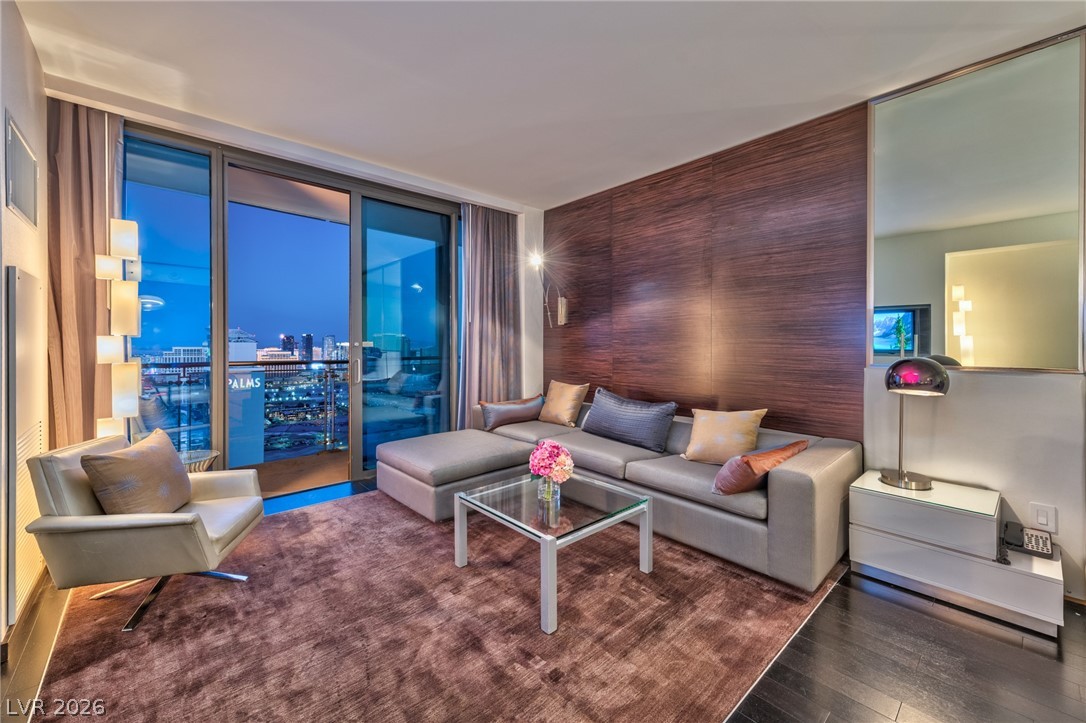 4381 West Flamingo Road 3904
