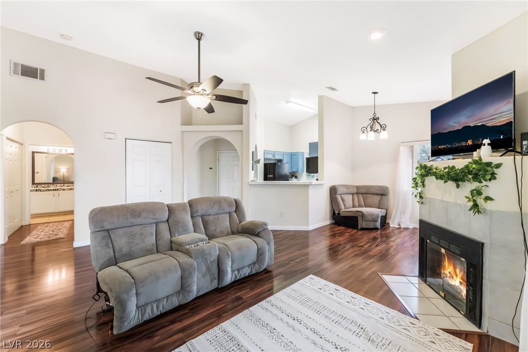 900 Heavenly Hills Court 213