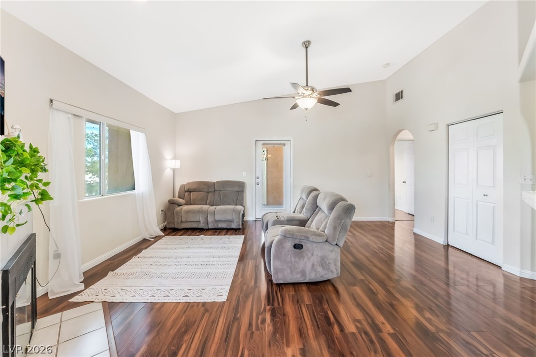 900 Heavenly Hills Court 213