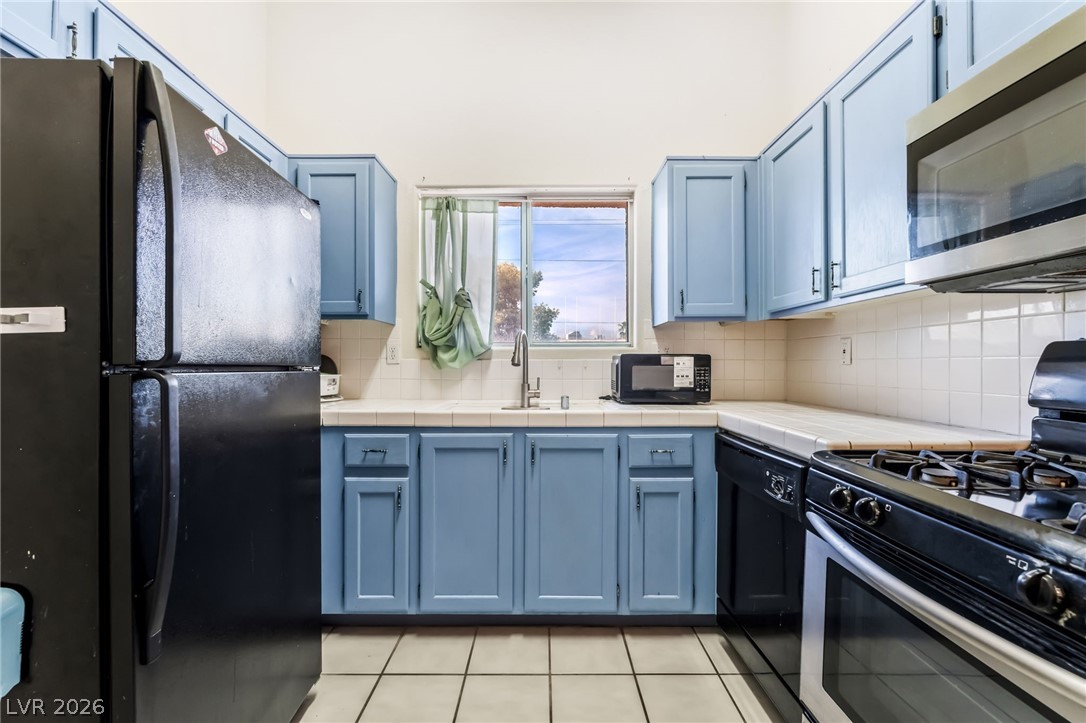 900 Heavenly Hills Court 213