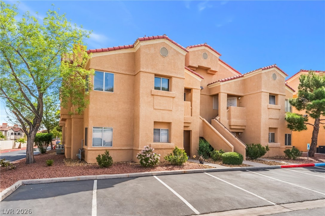 900 Heavenly Hills Court 213