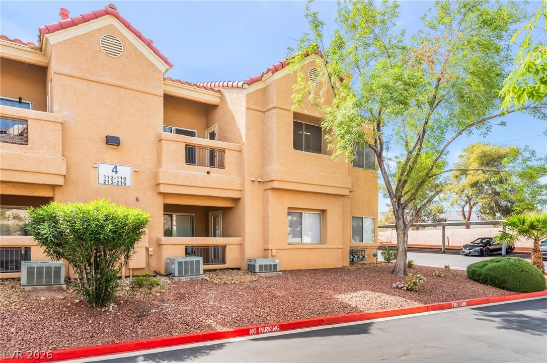 900 Heavenly Hills Court 213