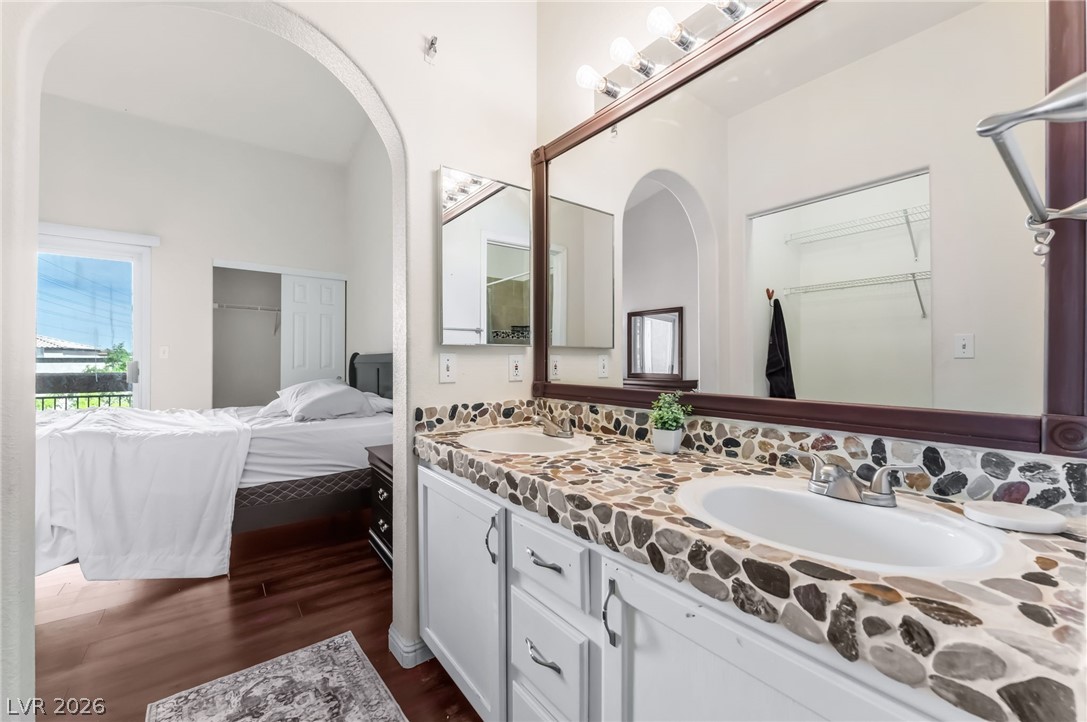 900 Heavenly Hills Court 213