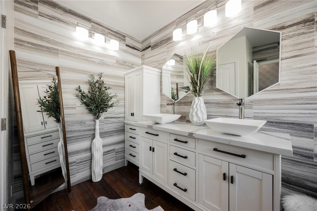 1613 Hidden Spring Drive