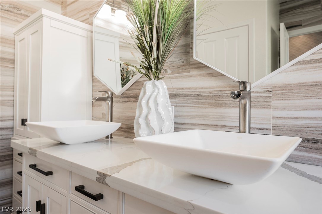 1613 Hidden Spring Drive