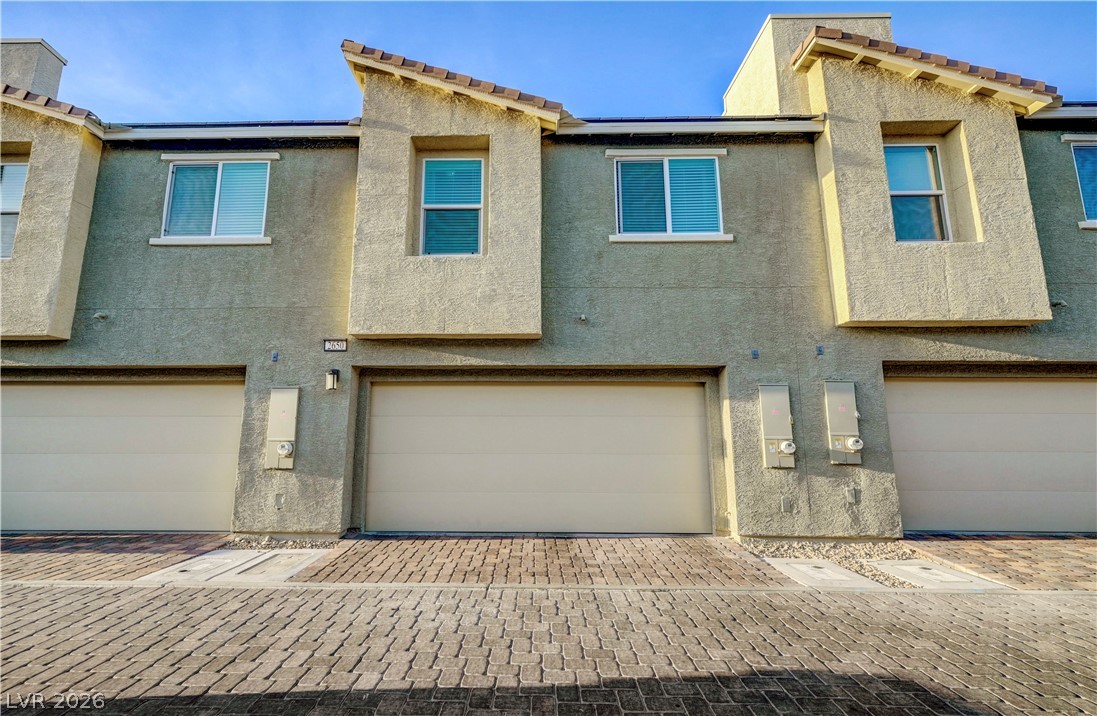 2650 Wimbledon White Court