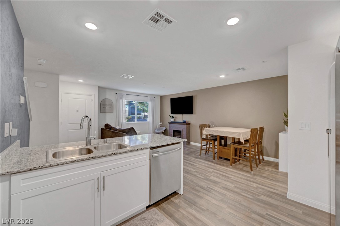 2650 Wimbledon White Court