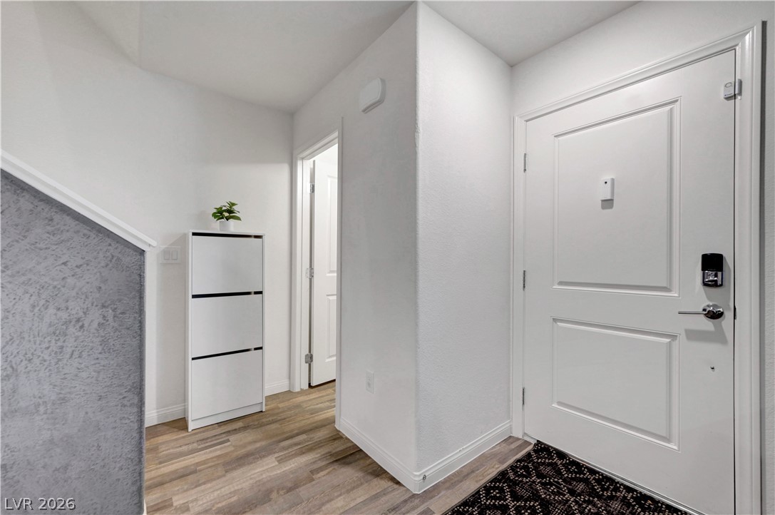 2650 Wimbledon White Court