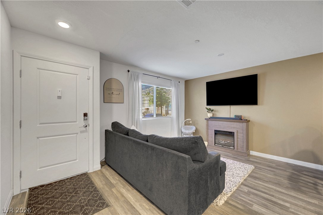 2650 Wimbledon White Court