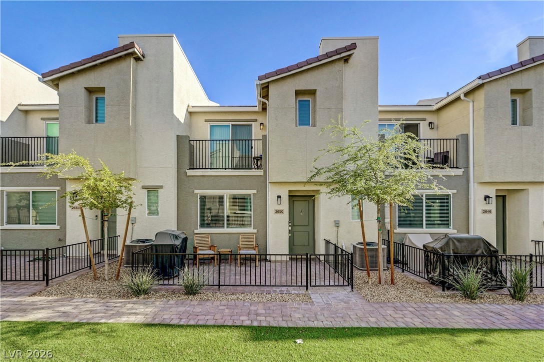 2650 Wimbledon White Court