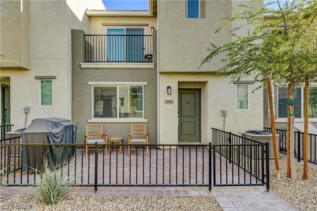 2650 Wimbledon White Court