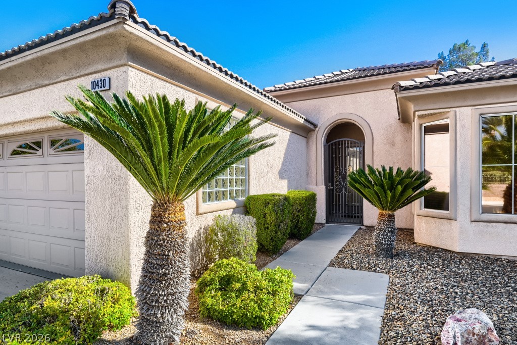 10430 Mandarino Avenue