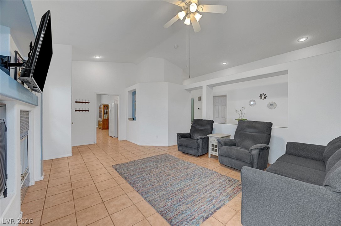10008 Yellow Canary Avenue