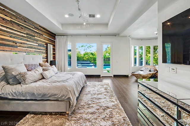 24 Panorama Crest Avenue