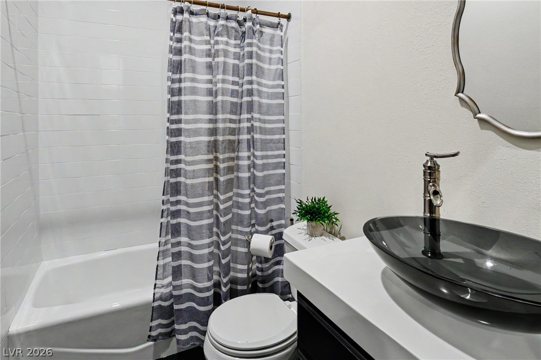 24 Panorama Crest Avenue