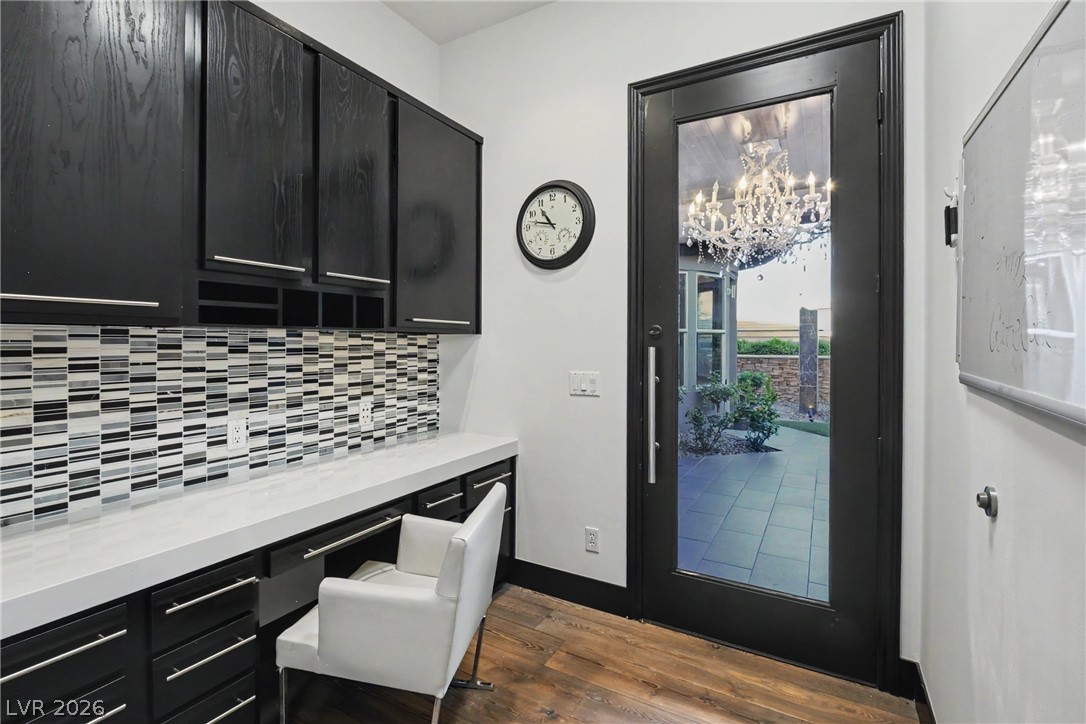 24 Panorama Crest Avenue