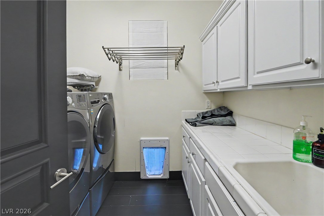 24 Panorama Crest Avenue