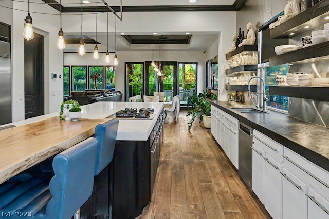 24 Panorama Crest Avenue