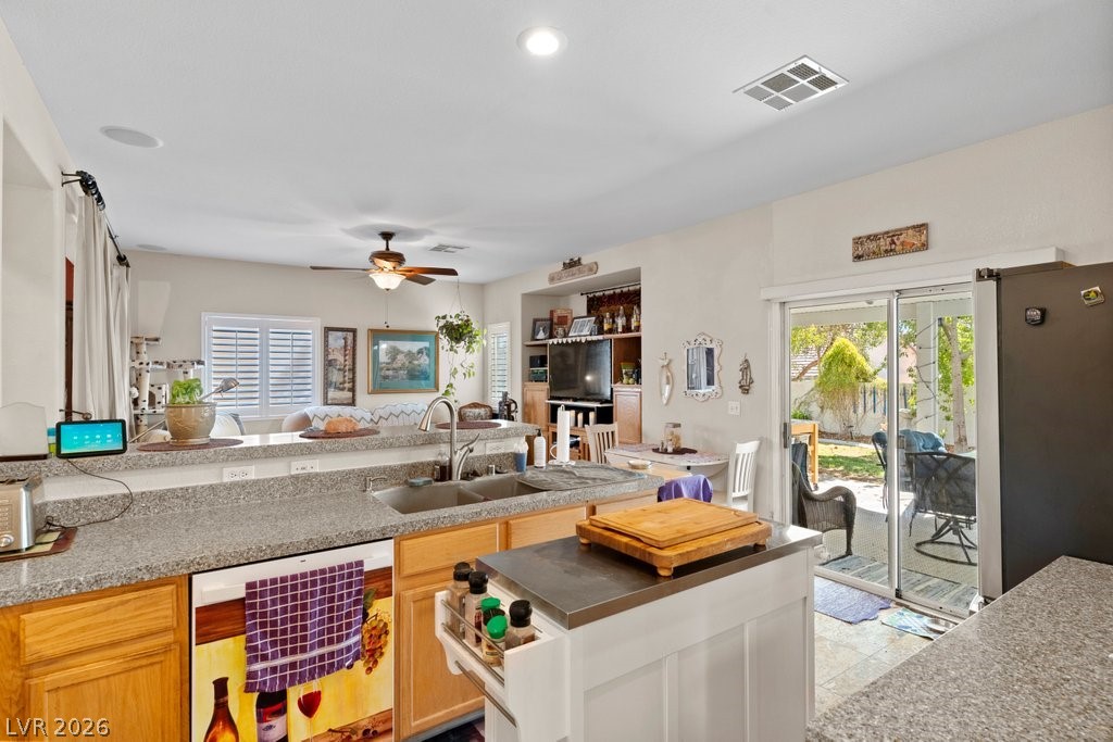 8125 Boxberry Avenue