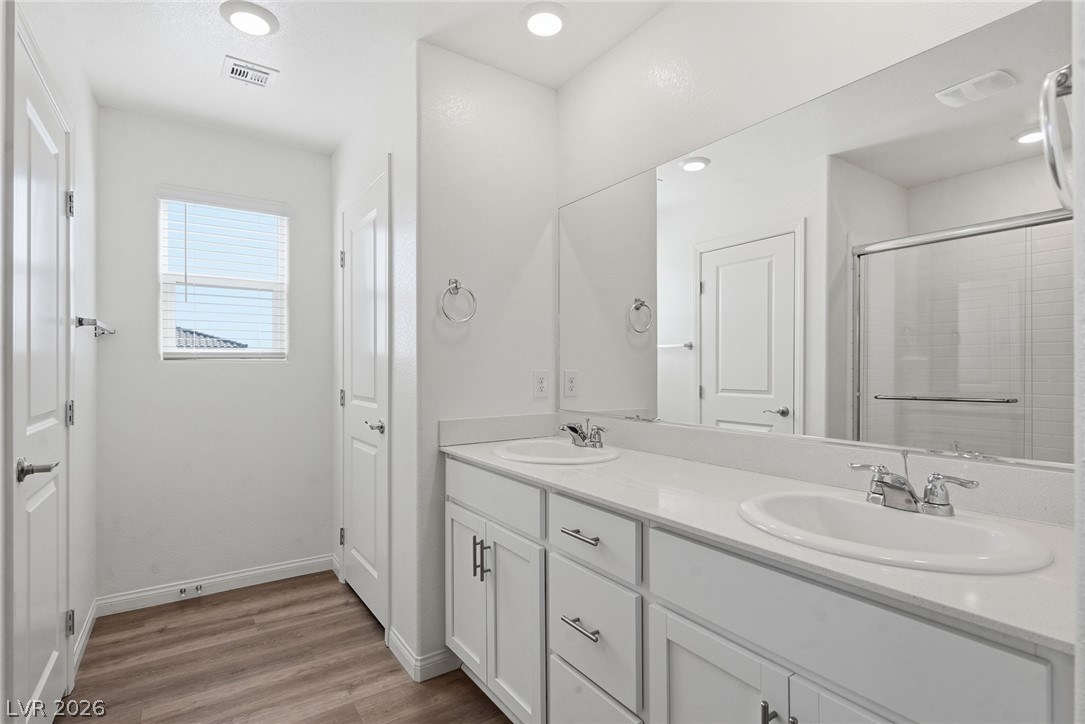 4706 Turquoise Cliffs Avenue