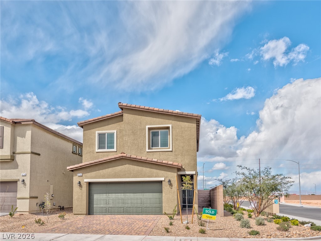 4706 Turquoise Cliffs Avenue