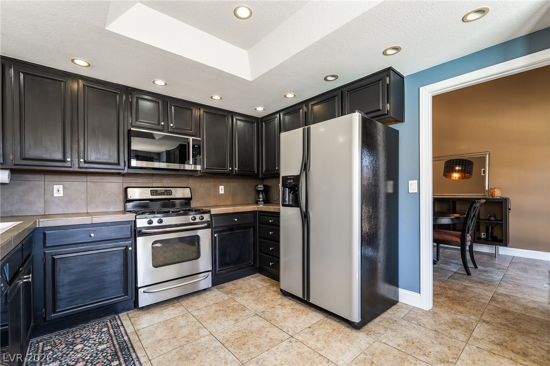 6741 Bodega Drive