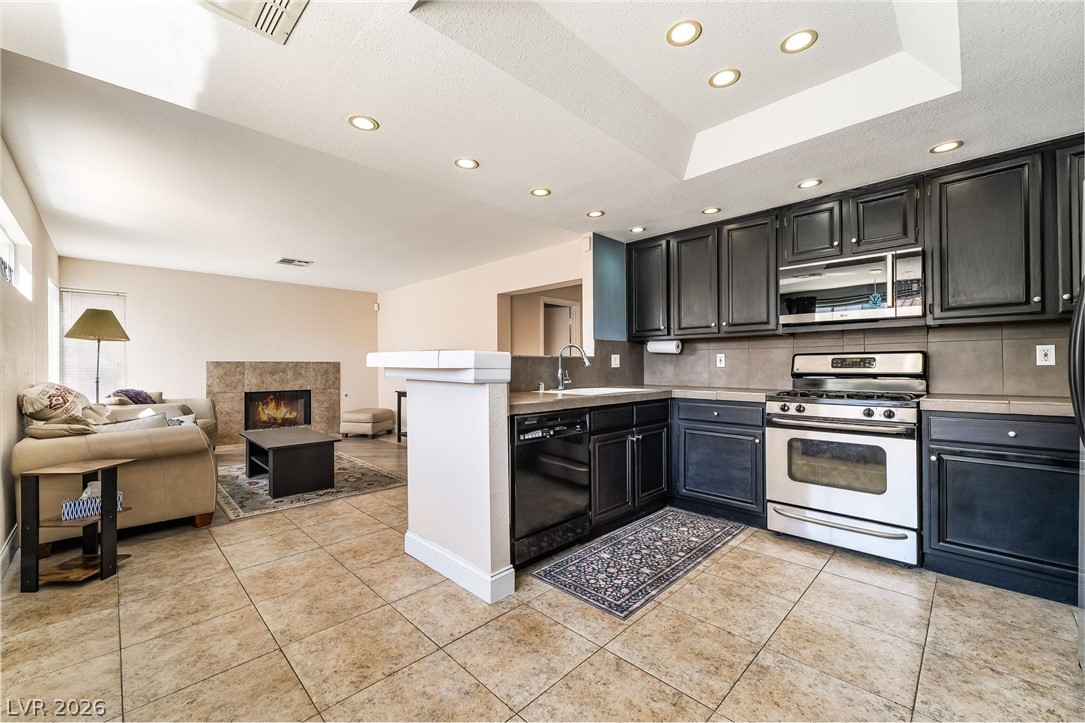 6741 Bodega Drive