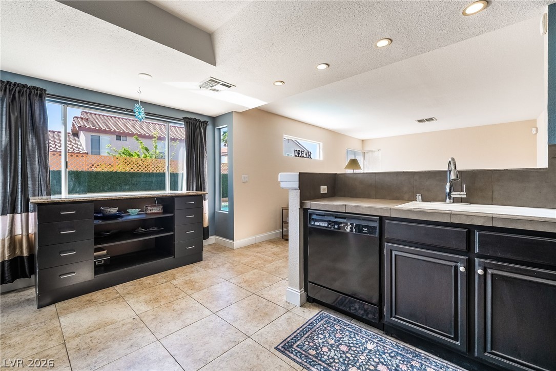 6741 Bodega Drive
