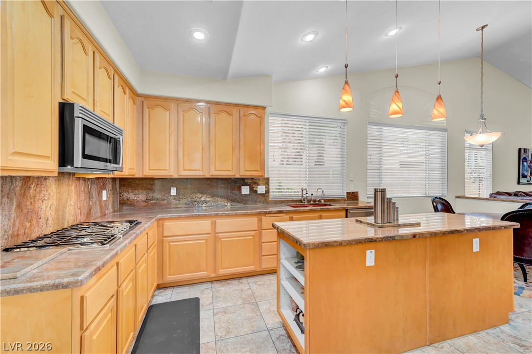 8421 Willow Point Court