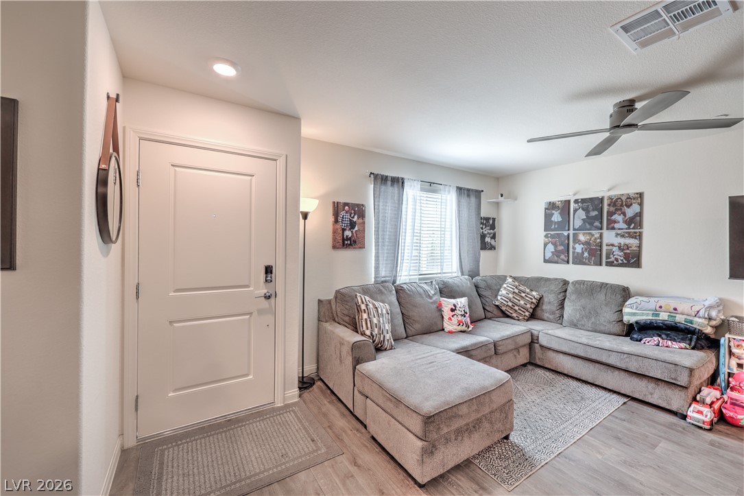 6816 Citron Mist Court