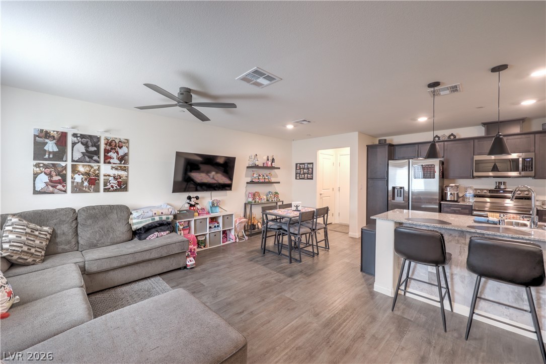 6816 Citron Mist Court