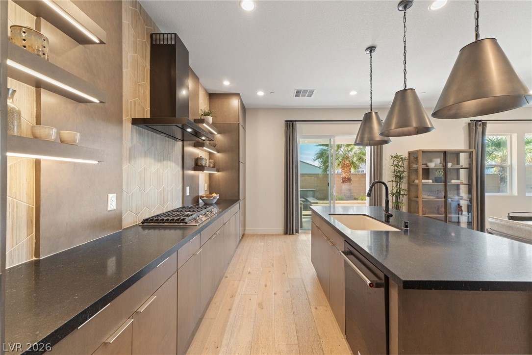 10125 Sequoia Glen Avenue