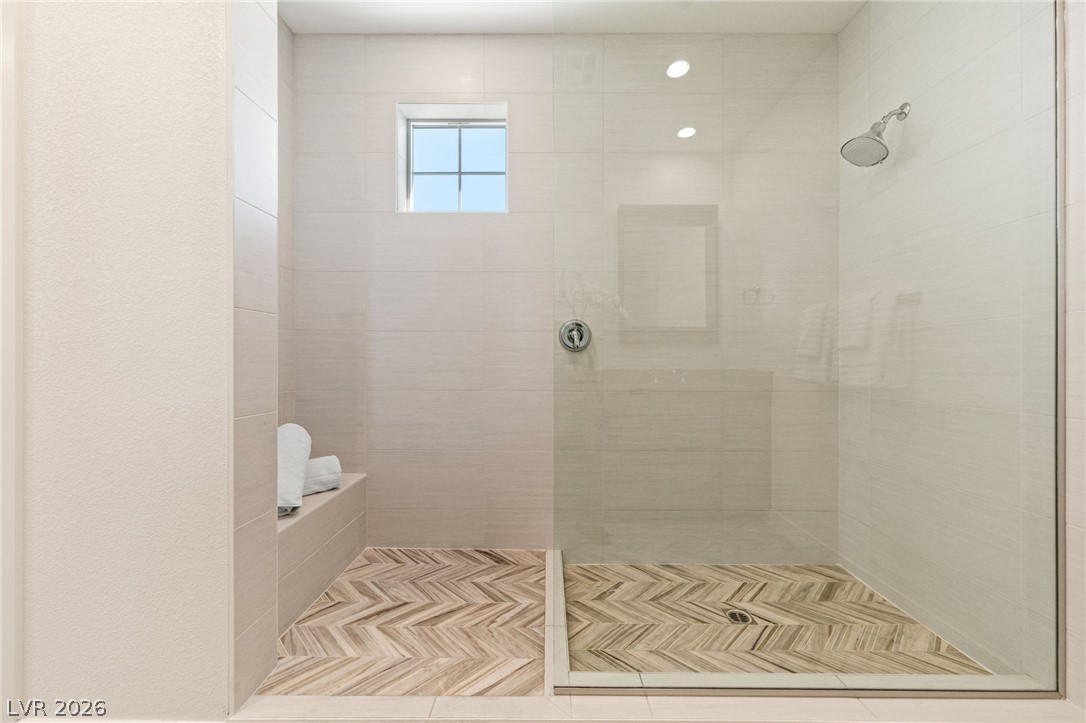 10125 Sequoia Glen Avenue