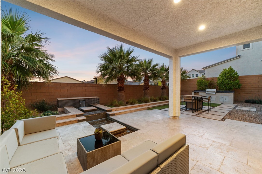 10125 Sequoia Glen Avenue