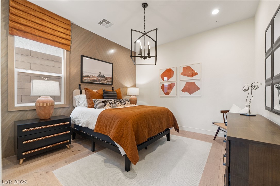 10125 Sequoia Glen Avenue