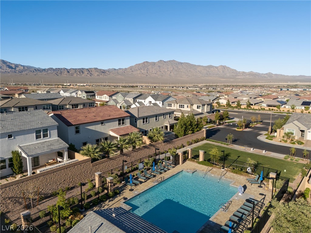 10125 Sequoia Glen Avenue