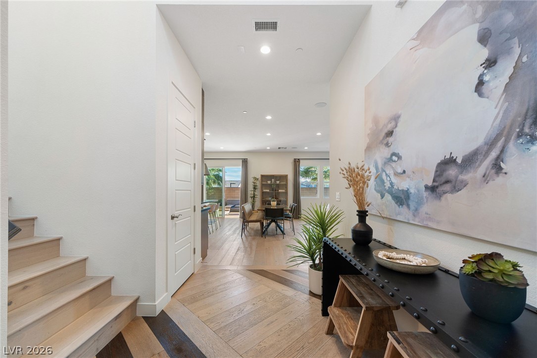 10125 Sequoia Glen Avenue