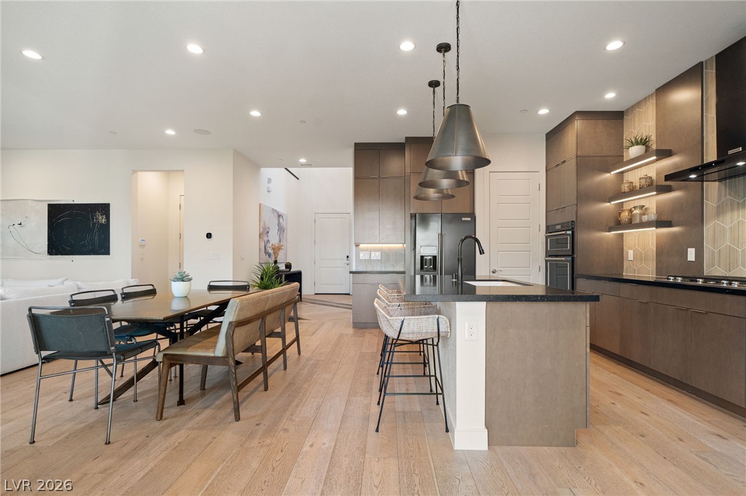 10125 Sequoia Glen Avenue