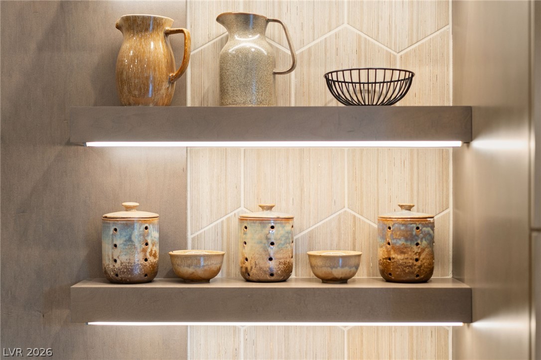 10125 Sequoia Glen Avenue