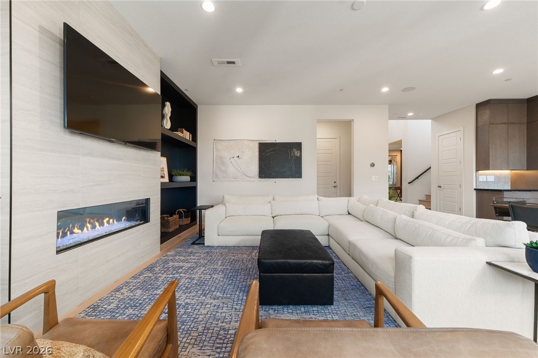 10125 Sequoia Glen Avenue