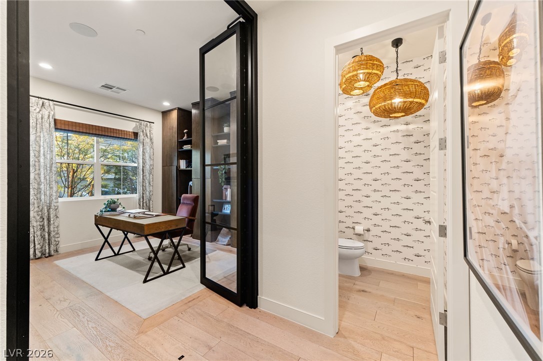 10125 Sequoia Glen Avenue