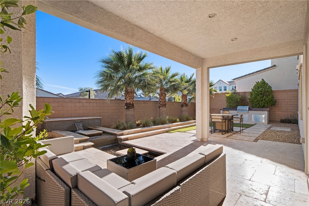 10125 Sequoia Glen Avenue