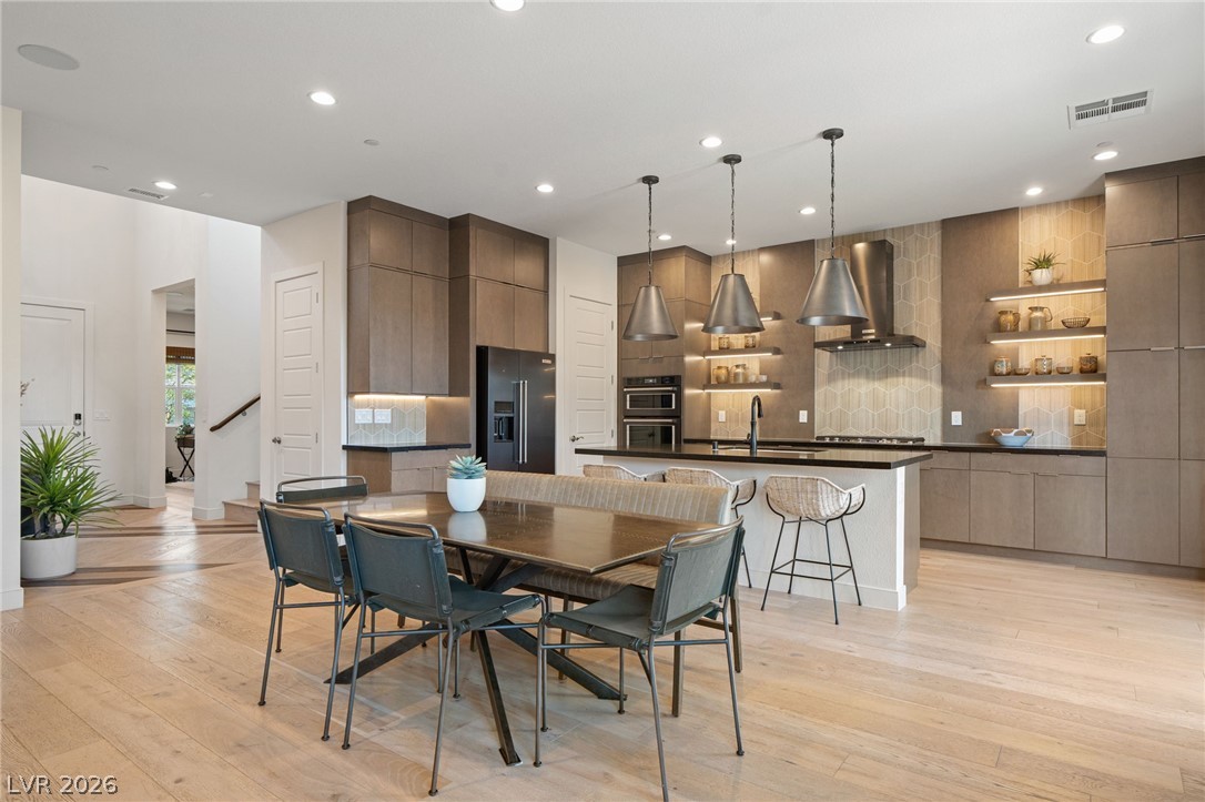 10125 Sequoia Glen Avenue