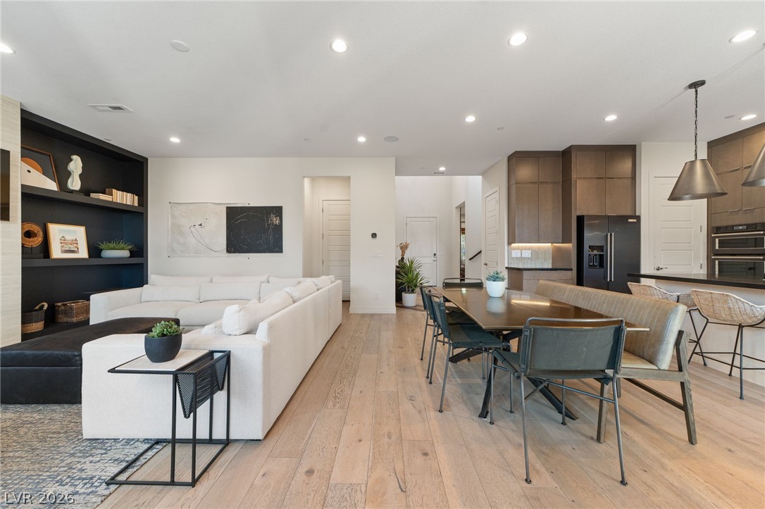 10125 Sequoia Glen Avenue