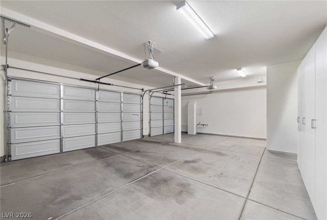 10125 Sequoia Glen Avenue