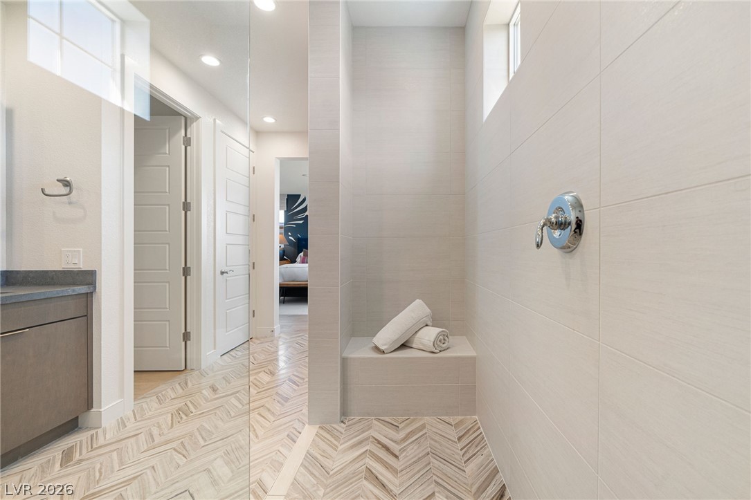 10125 Sequoia Glen Avenue