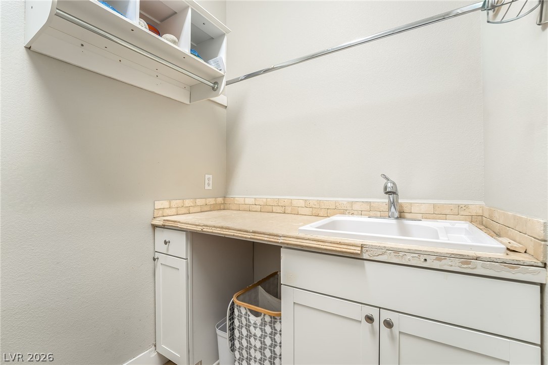 27 Contrada Fiore Drive