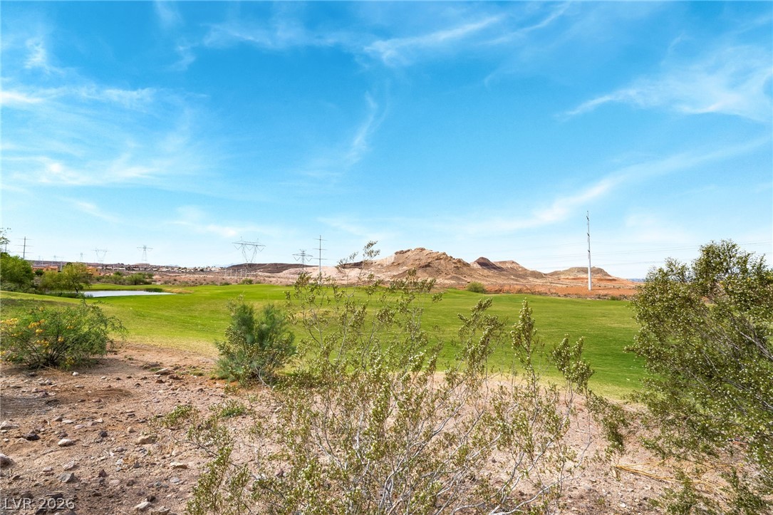 27 Contrada Fiore Drive