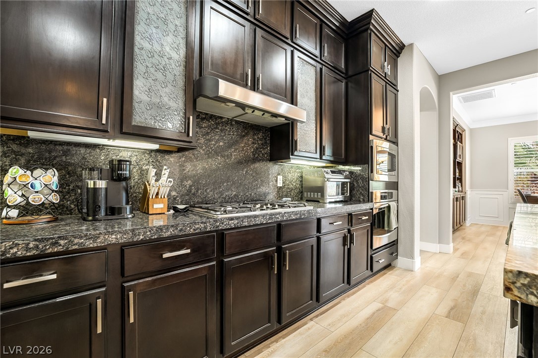 27 Contrada Fiore Drive